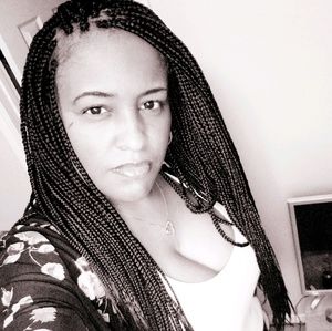 Meet your Posher, Monaye